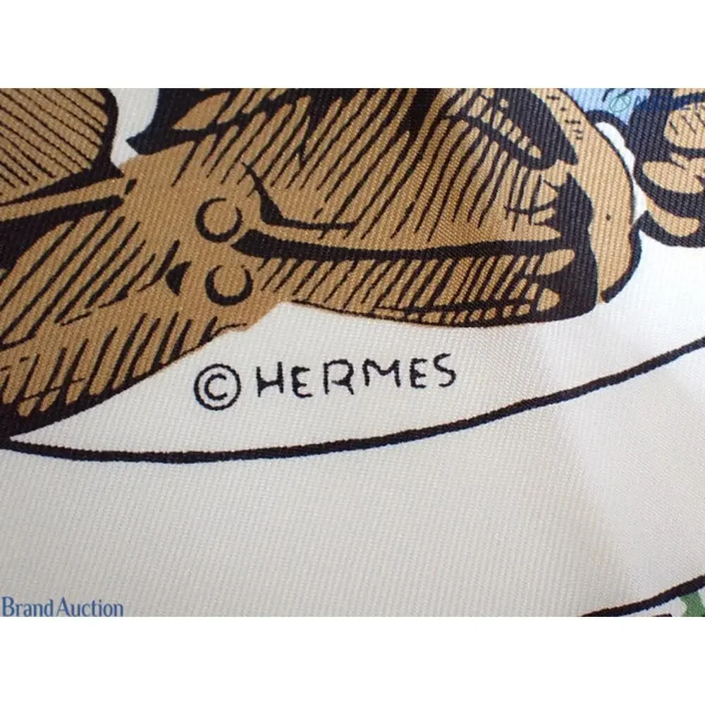 6494 - Hermes Jeu des Omnibus et Dames Blanches Silk Carre 90 - Picture 15 of 15